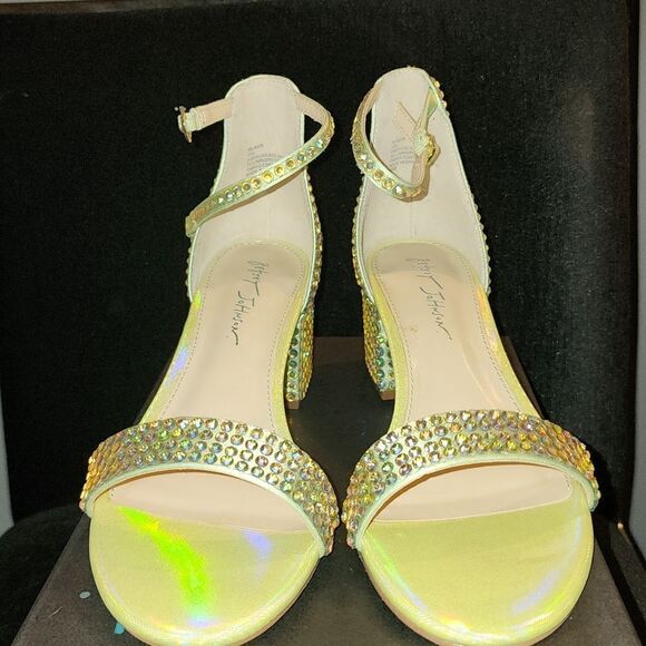 Betsey Johnson Citron Mari Sandal - Picture 2 of 7